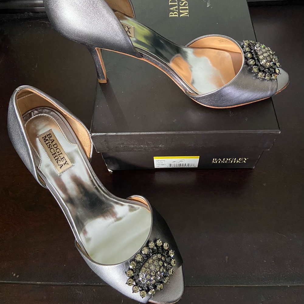 Badgley Mischka Lacie Pewter Heels
